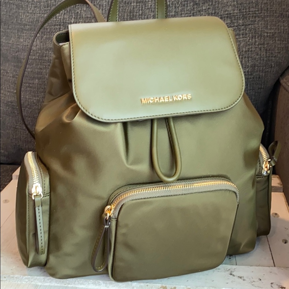 Michael Kors ‘ABBEY’ Backpack - BRAND NEW!! - Picture 8 of 8
